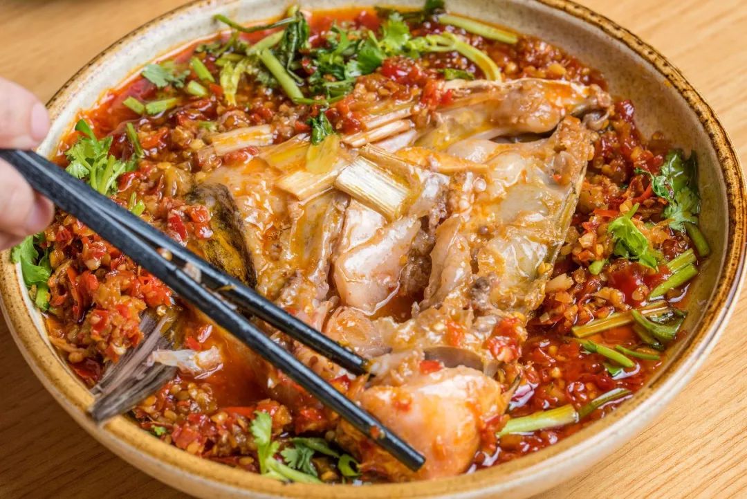 弥勒90后美女开餐馆,自创近百个健康菜,全家老小都喜欢