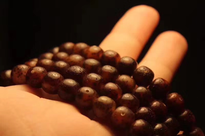 玉化奶奶灰果冻星月菩提,玉化果冻星月菩提是天然的么