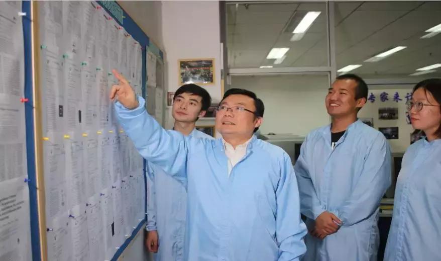 苹果全球年销售额多少亿元,苹果市值破万亿美元中国贡献多少