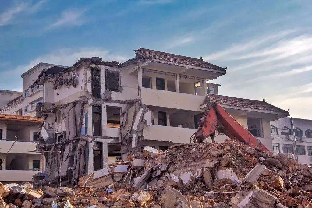 徐州二中变“停车场”！还有哪些回忆留下来？