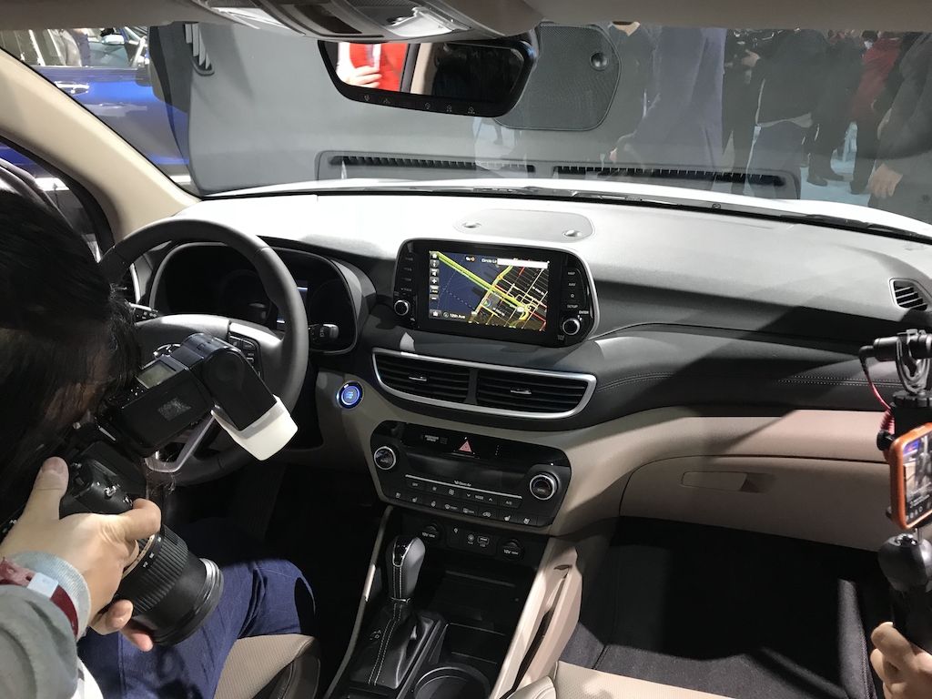 现代途胜推出中国特供版，惨遭吐槽前脸整容失败，网友直呼太丑！