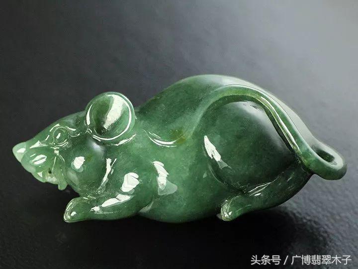 2024年十二生肖最适合戴的玉石,十二属相适合佩戴的翡翠题材