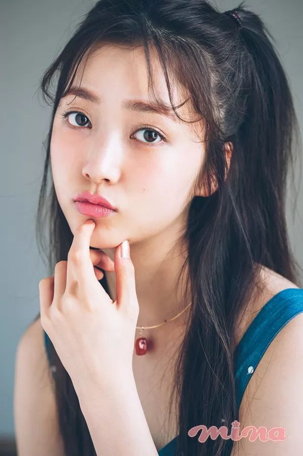 唇膏怎么涂哑光嘟嘟唇好看,适合烟熏妆的裸色唇膏