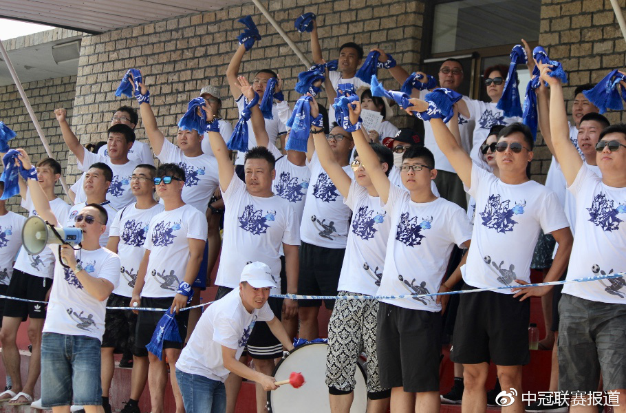 中国球迷远征泰国为国足加油,中冠联赛助威团合集
