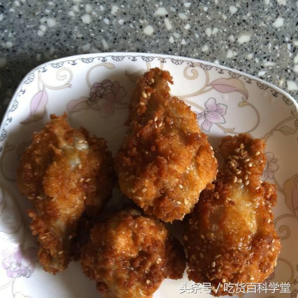 肯德基员工偷吃鸡米花,肯德基员工炸鸡腿