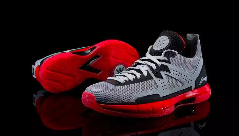 李宁是怎样被安踏超过的,李宁输给安踏的根本原因