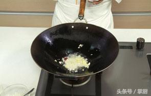 蛏子肉的家常做法爆炒需要焯水么,蛏子肉的家常做法爆炒搭配什么菜