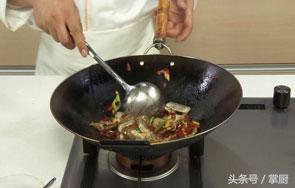 蛏子肉的家常做法爆炒需要焯水么,蛏子肉的家常做法爆炒搭配什么菜