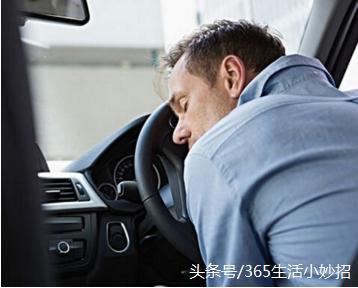 风靡这么多年的万能神器风油精，究竟有什么神奇的效用让人青睐