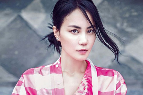 大长腿，齐X小短裙，容易受伤的女人，真的容易吗