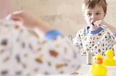 有一种可怕的病，叫儿童电视孤独症