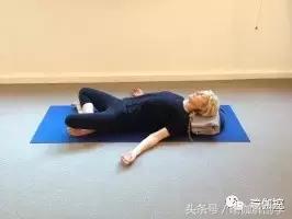 姨妈期间可以做的瑜伽动作,姨妈期间瑜伽每天必练8个动作