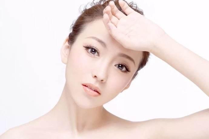 自己用工具怎么祛黑头白头,用手挤黑头怎么补救