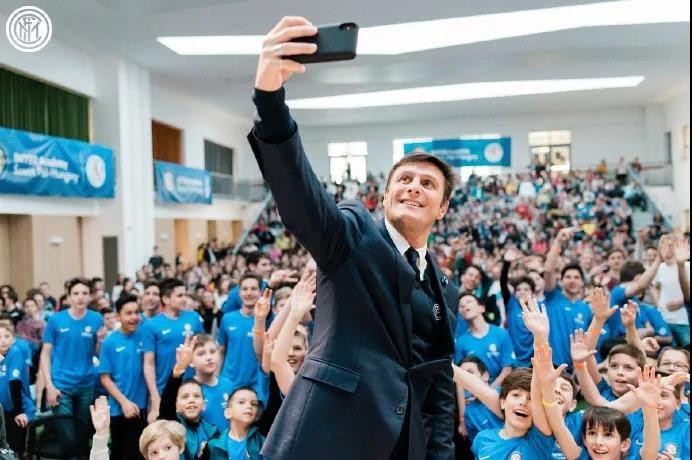 19年抒写一段传奇，蓝黑军团永恒的4号