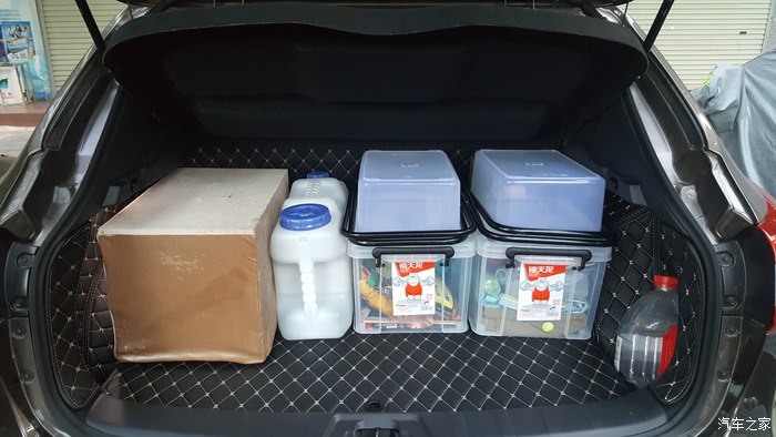 自驾游旅行睡逍客车里,逍客当房车用