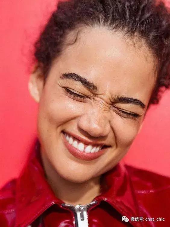 出现第一条鱼尾纹该怎么预防,鱼尾纹是怎么来的