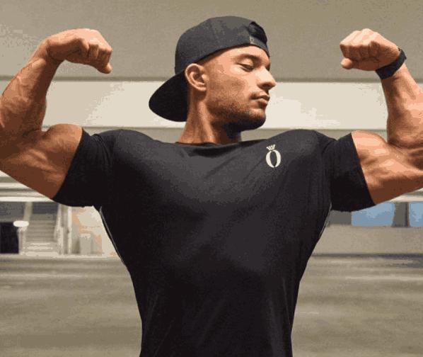 健身和不健身的同龄人,不健身的时候睡前喝蛋白粉好不好