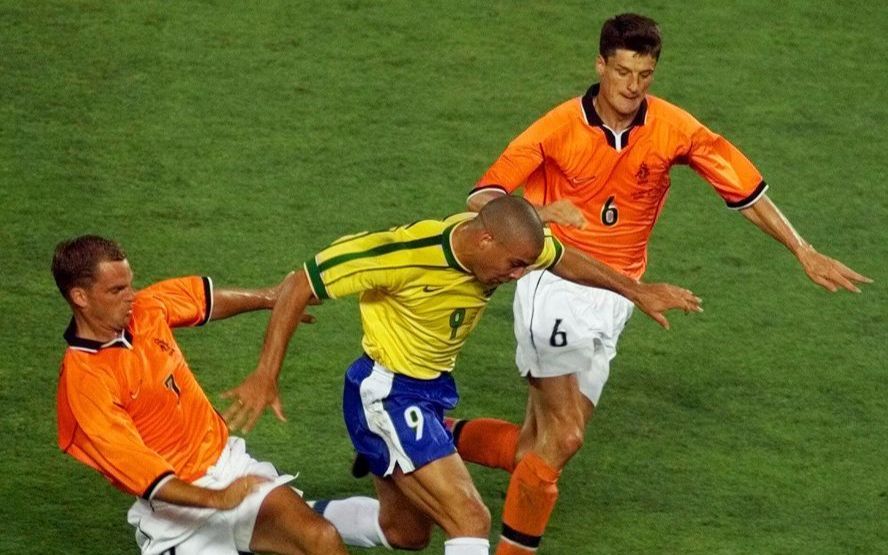 足坛十大身体对抗最强的球员,足坛十大身体对抗最强的传奇球员