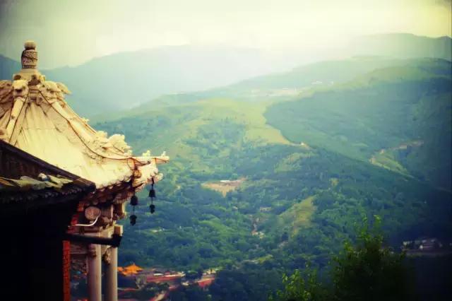 五月份的五台山风景,五台山五祖庙