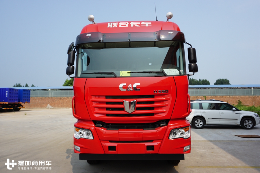 据说拉风叶大件都没有问题，这是国产重载卡车市场的又一悍将？