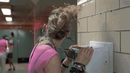 正确洗头几天洗一次不容易脱发,多久洗一次头对头发最好