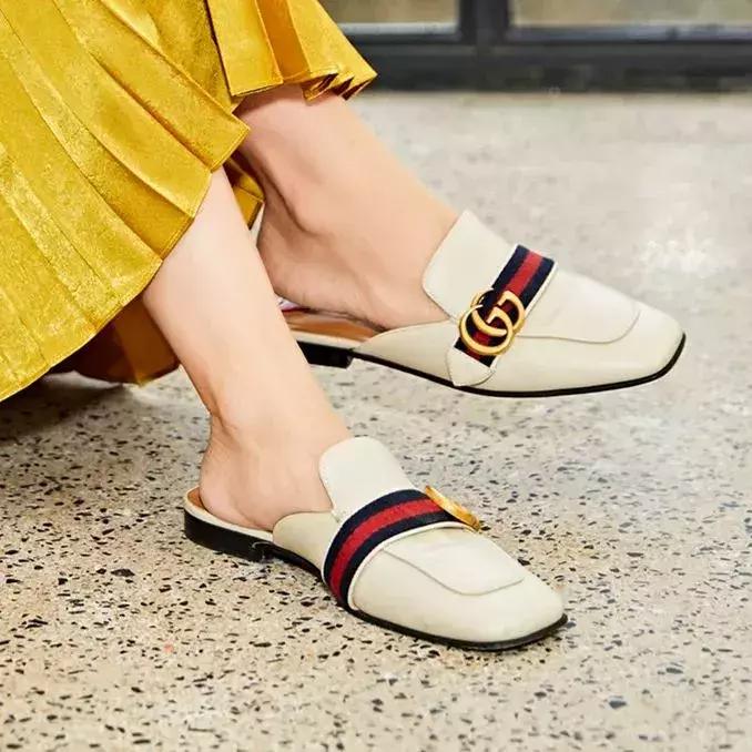 时尚百搭柔软舒适这款鞋超级推荐,目前穿得最舒服的几款鞋