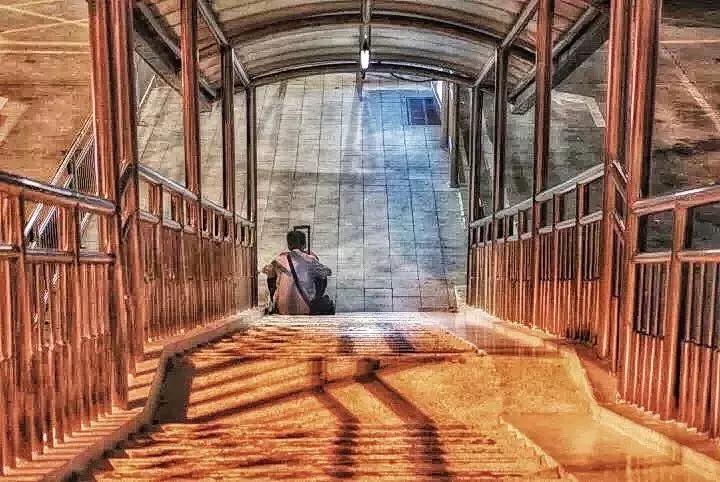 工资5000,还贷7000:深圳人的夜晚,其实比白天更忙