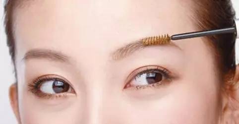 看眉毛识人心图解,看眉识人眉毛越往后越稀疏