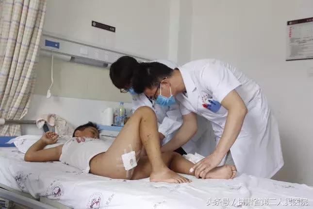 小孩如果被狗咬伤该怎么处理,孩子被狗咬伤后怎么处理