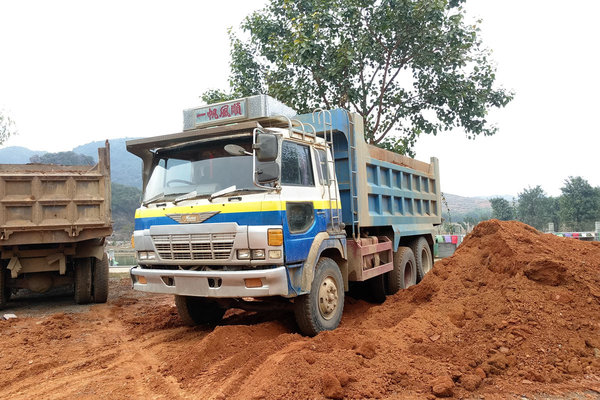 中国70年代日本卡车,90年代广东卡车