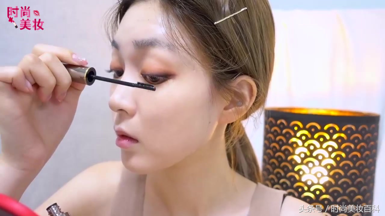 日常化妆的美妆教程,自然妆的正确化妆方法不脱妆