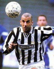 欧洲足球三大奖大满贯,三次欧洲杯冠军的人有哪些