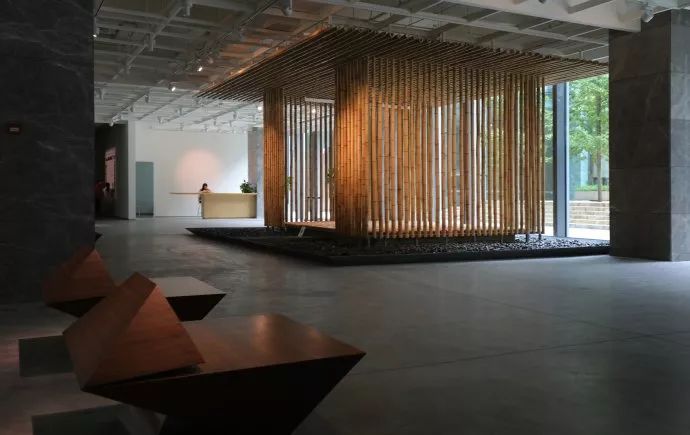 异化的负建筑—利星行偶遇隈研吾