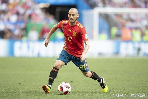 身为中场却高居射手榜第4，32岁的他低调离开，带走了我们的青春