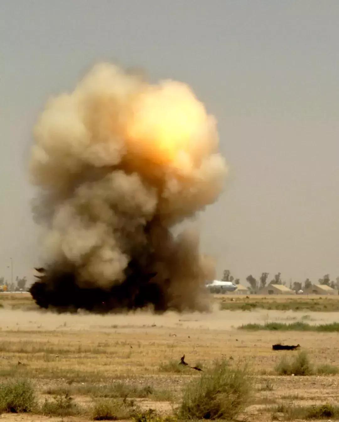 “老公水开了，帮我倒面粉吧”瞬间家毁人亡，粉尘爆炸太可怕！