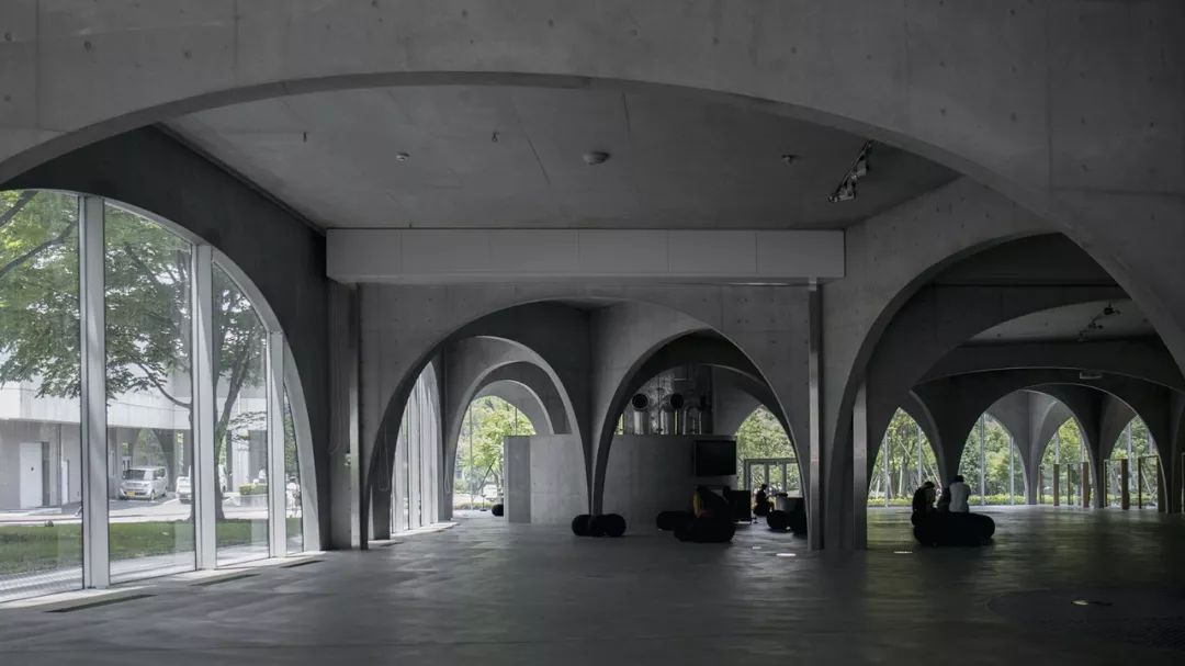 解压！美哭的对称建筑，瞬间治愈强迫症患者