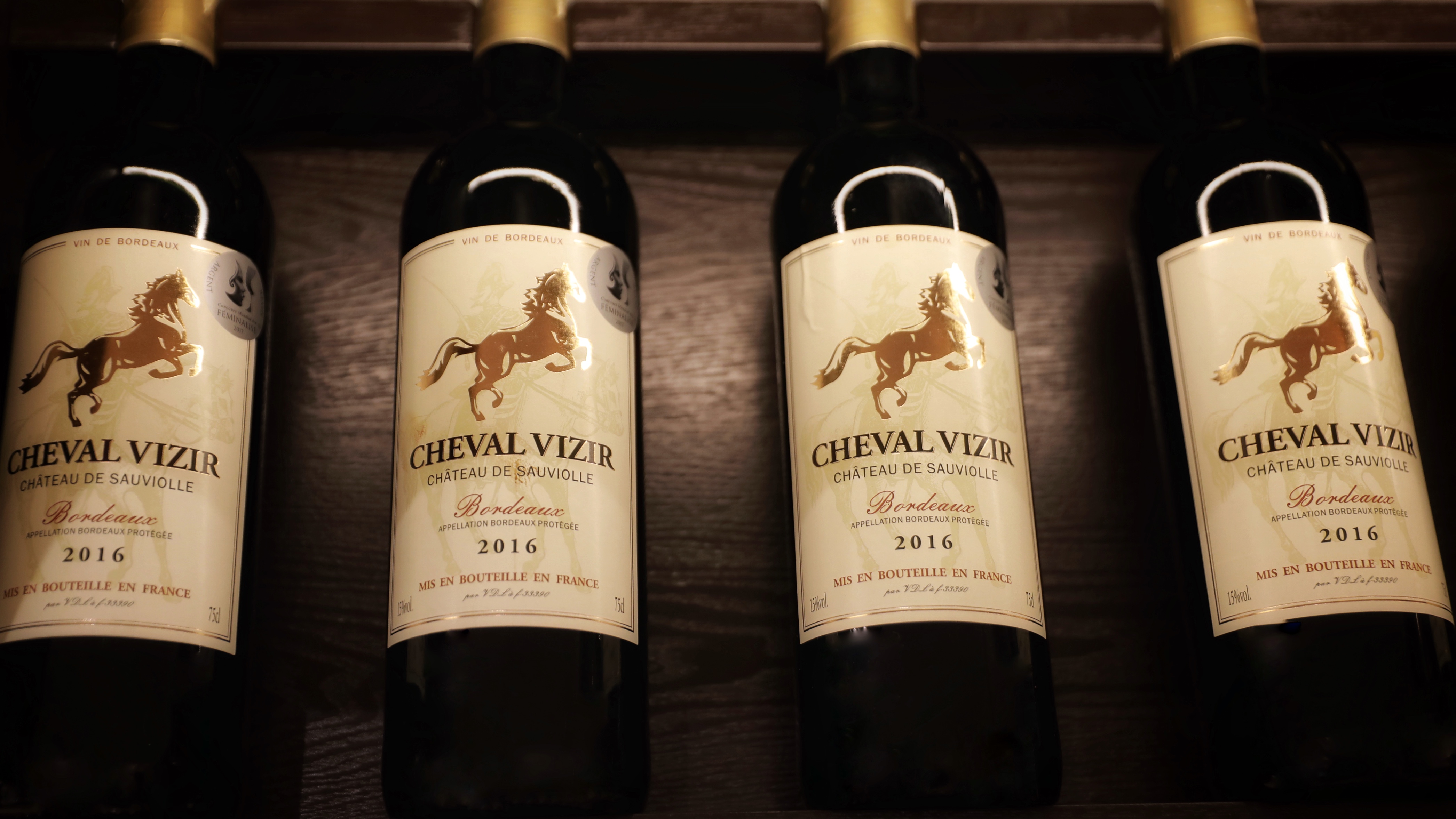 柏丽艾尚国际酒店孟州店,柏丽艾尚施婕