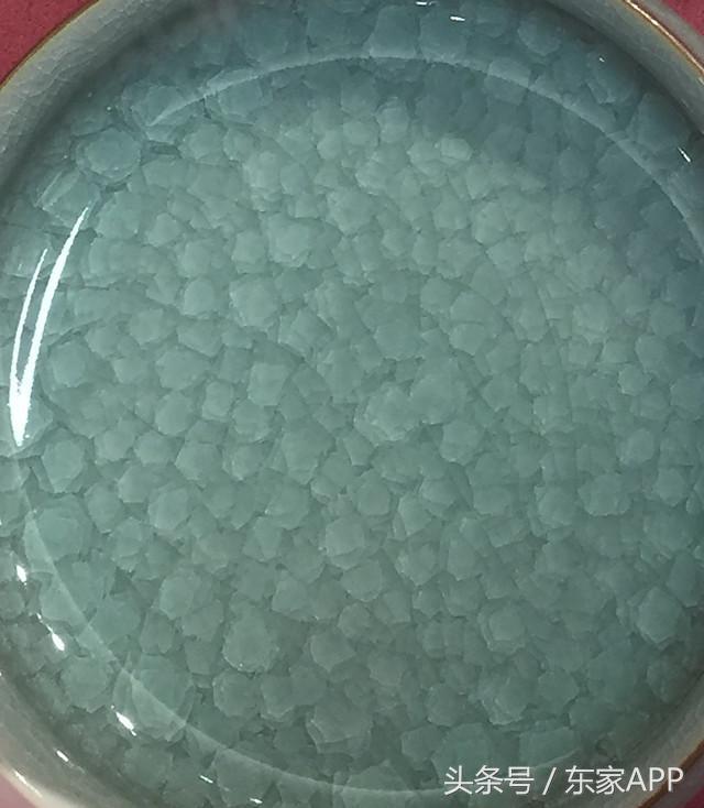 龙泉青瓷冰裂纹,龙泉青瓷冰裂纹喝水会有玻璃渣吗