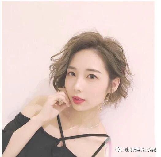 中短发烫发发型免打理慵懒风,慵懒蓬松自然短发烫发