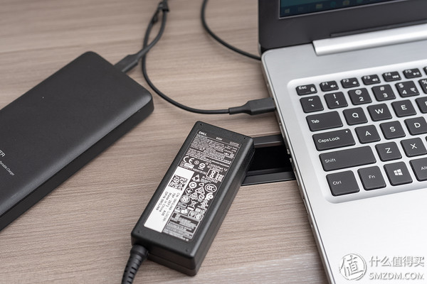 戴尔灵越15-5570怎么样,戴尔灵越5570是窄边框吗