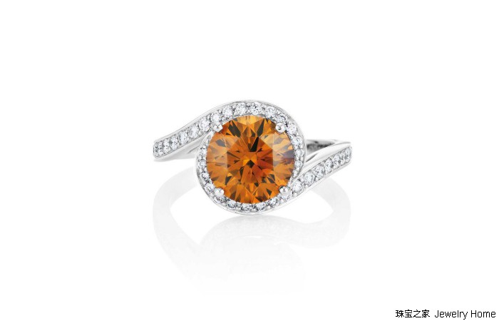 向彩虹进阶!除了钻戒,时髦新娘都在选这样的订婚戒指