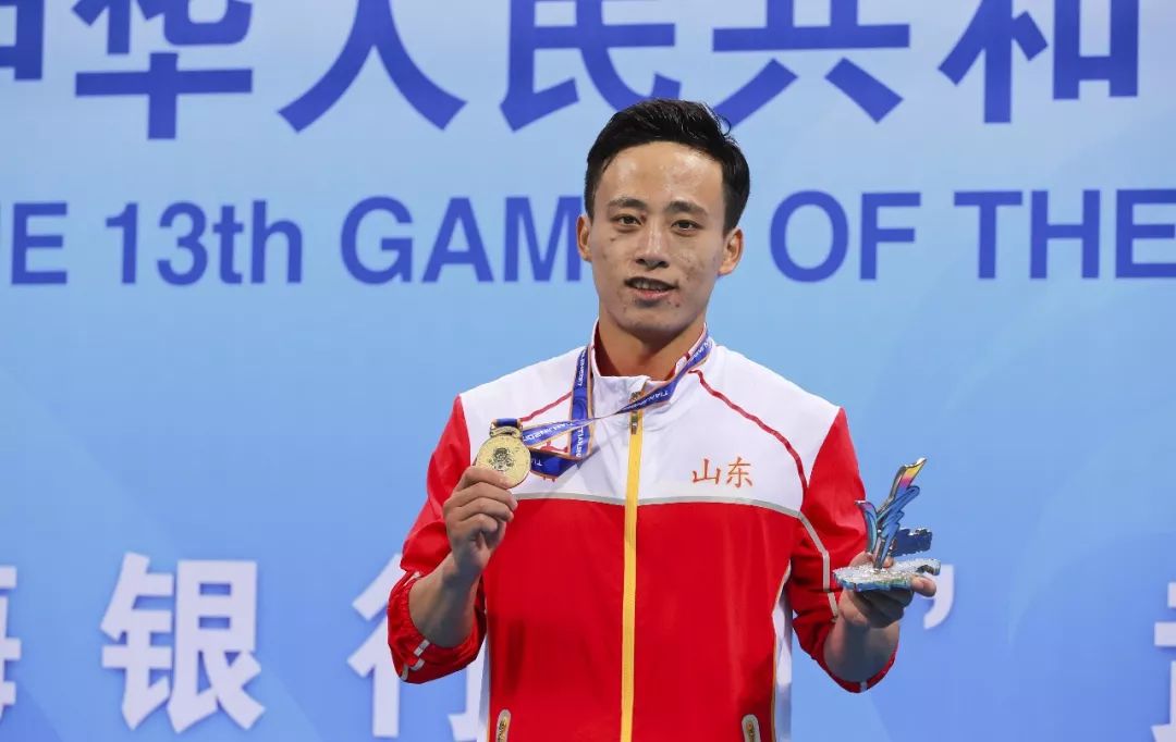 金牌是什么材料做的,亚运会金牌是纯黄金的吗