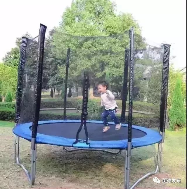 温泉水滑洗凝脂什么意思,温泉水滑洗凝脂上一句是什么