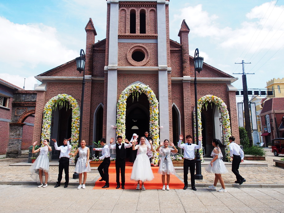 周末去游览影视城,影视城周末游玩