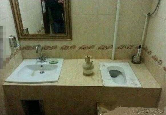 为什么厕所蹲坑有个台阶,卫生间蹲坑增加台阶好吗