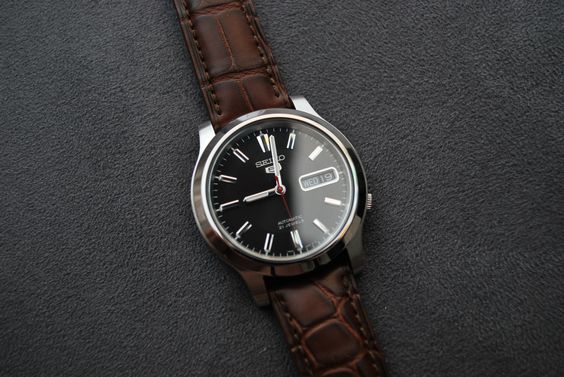 广州最近仿表事件,揭秘国内最大仿表一条街