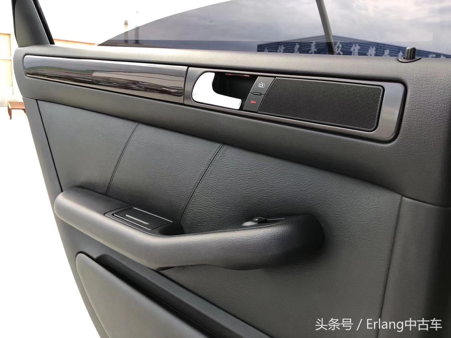 新老款奥迪a6c5,他风华绝代