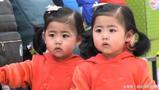 韩国双胞胎星二代因妈妈赌博再次上媒体，网友开始担心她们的生活