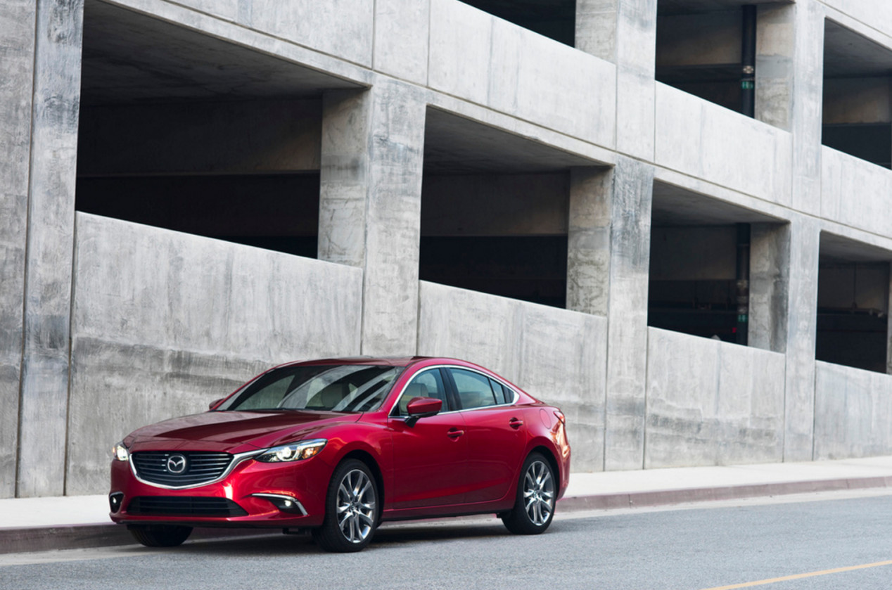 从“秋刀鱼”到“胸肌”,车企如何唤醒年轻的初恋香味?