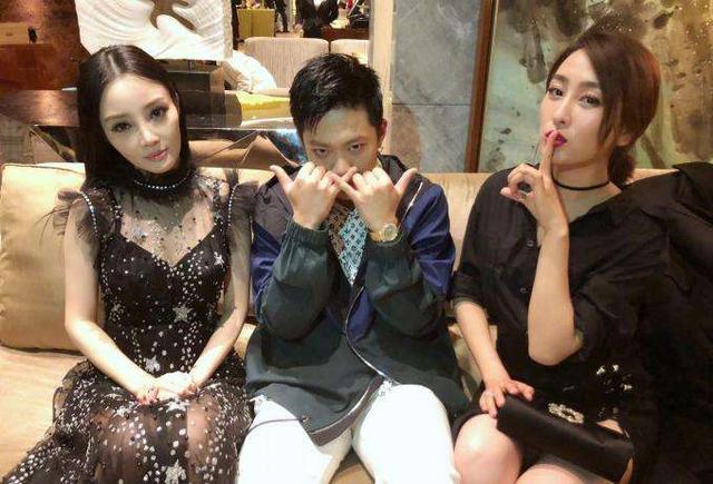 PGOne做潮牌卖衣服，月入百万，网友戏称：应该去发廊做托尼老师